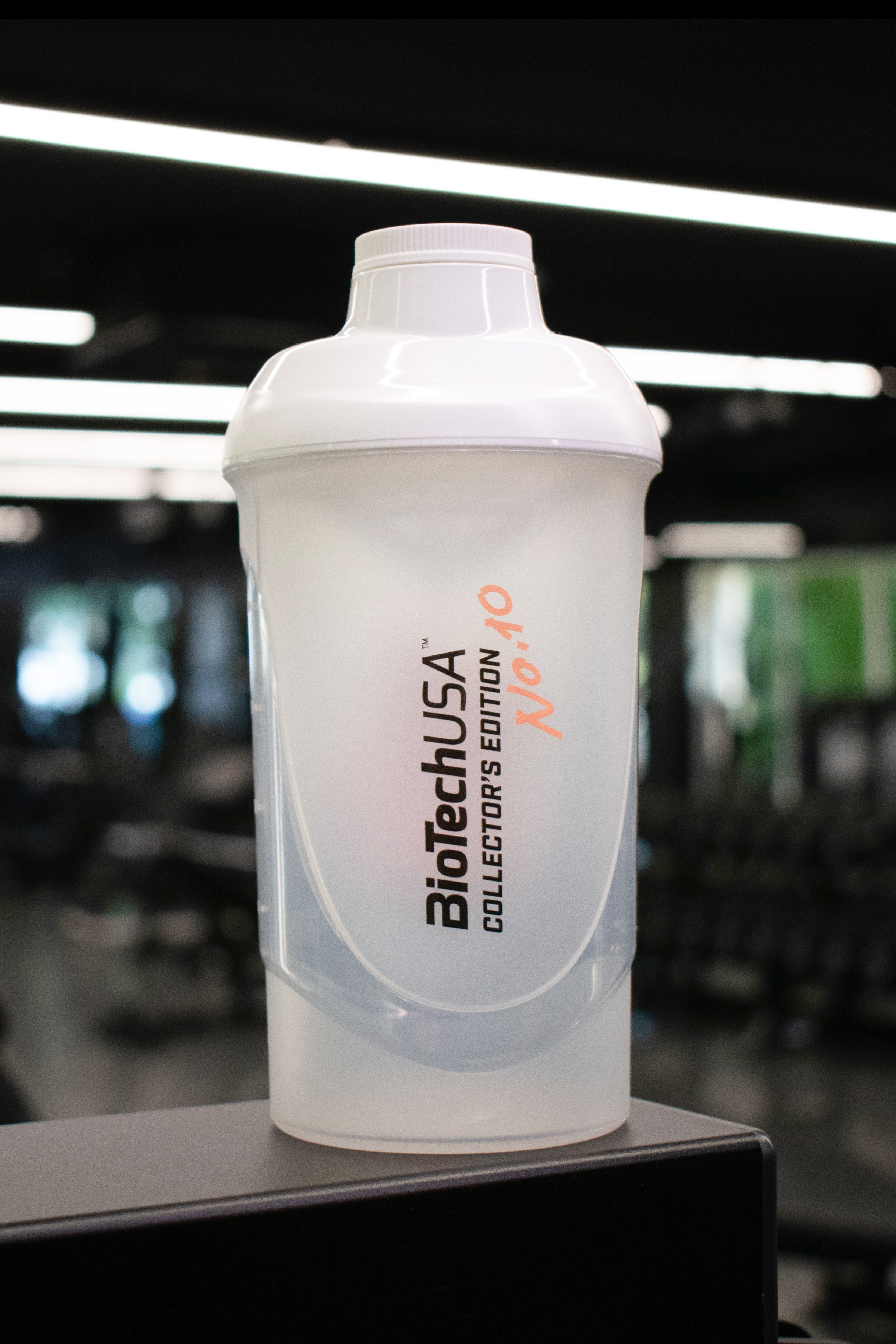Shaker de collection en édition limitée (Yaourt à la pêche) - 600 ml